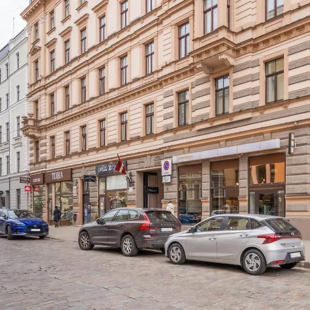 Bright 73m2 - Blaumana Street Lägenhet Riga