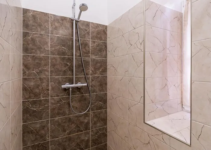 Bright 73M2 Apartment - Blaumana Street Central Daire Riga