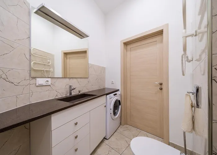 Bright 73M2 Apartment - Blaumana Street Central Daire *