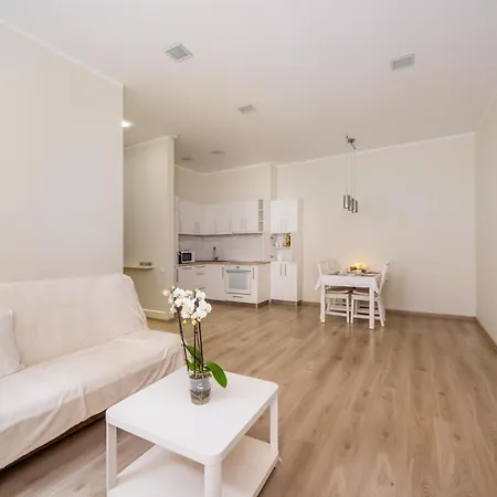 Spacious 73m2 Modern Flat In The Heart Of 아파트